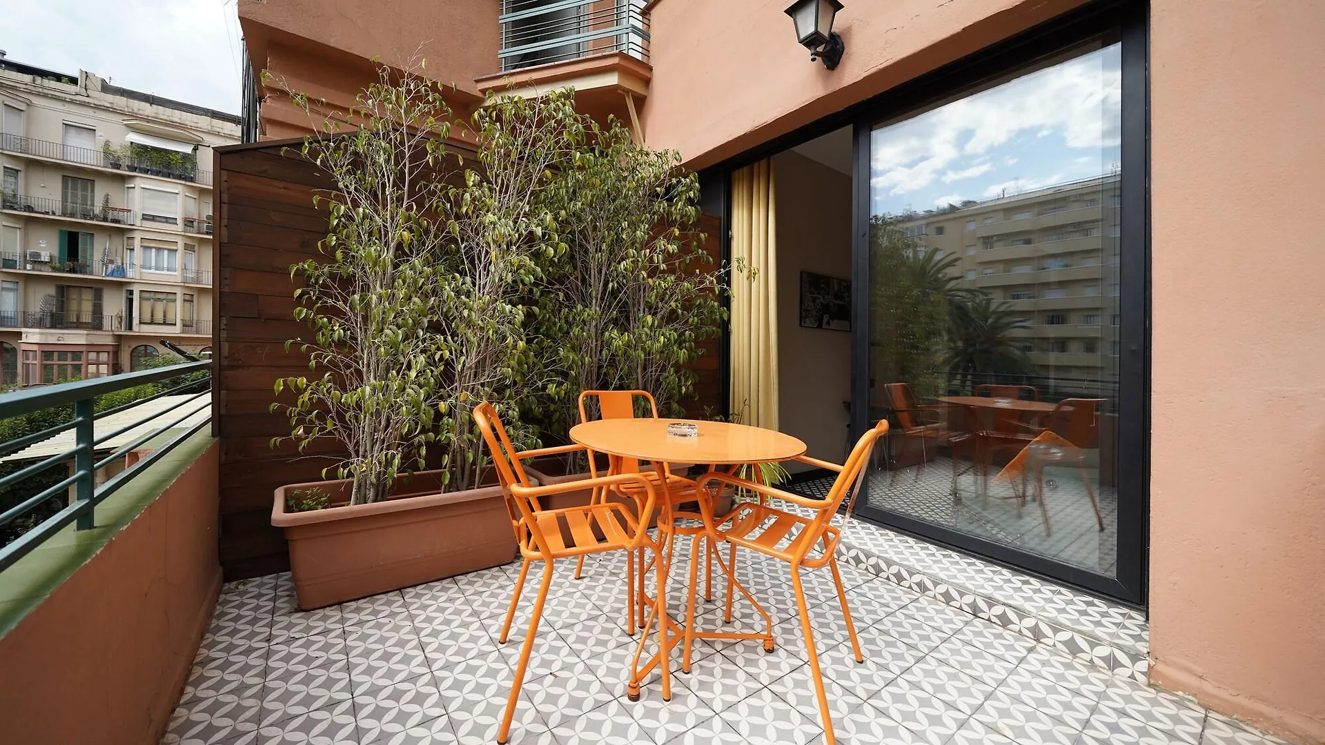 Numa Barcelona Roca Aparthotel Spanyolország
